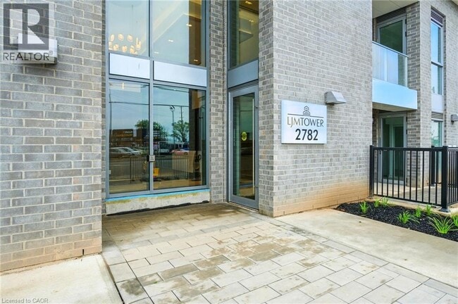 Building Photo - 2782 Barton St E