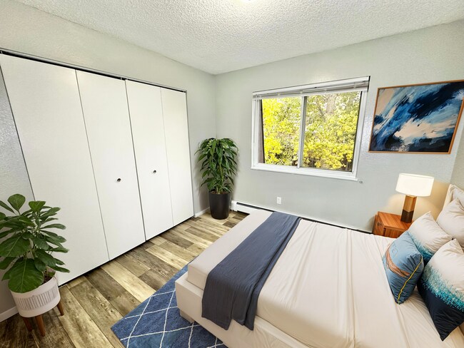 Building Photo - Move in by 10/31/2024 $500 off your 1st mo...
