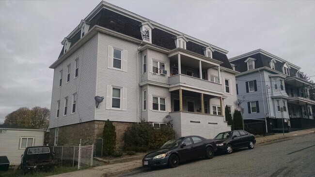 Building Photo - 104 Locust Street