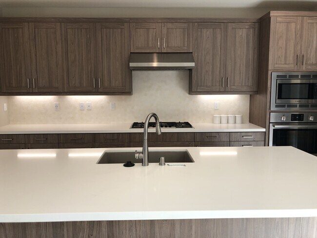 Foto del edificio - Beautiful  Home in Casavia @ Pacific Highl...