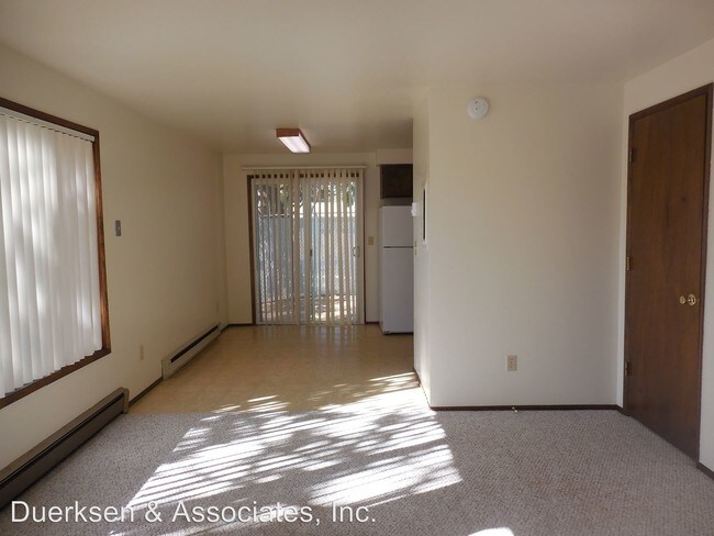 Building Photo - 923-957 NW Oak Ave