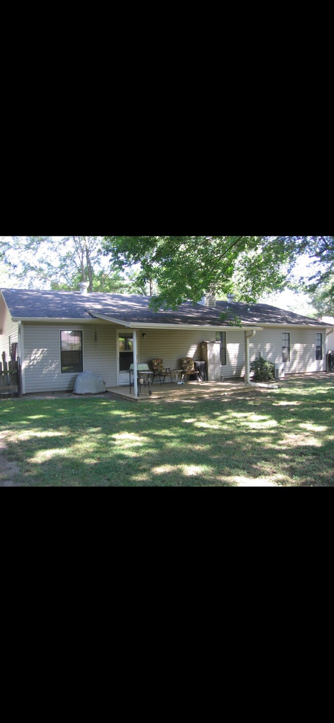 Building Photo - 388 L P Mann Dr