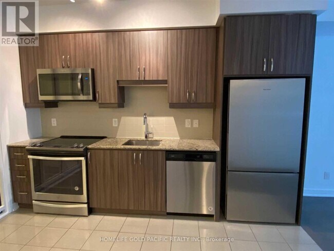 Photo du bâtiment - 9205 Yonge St