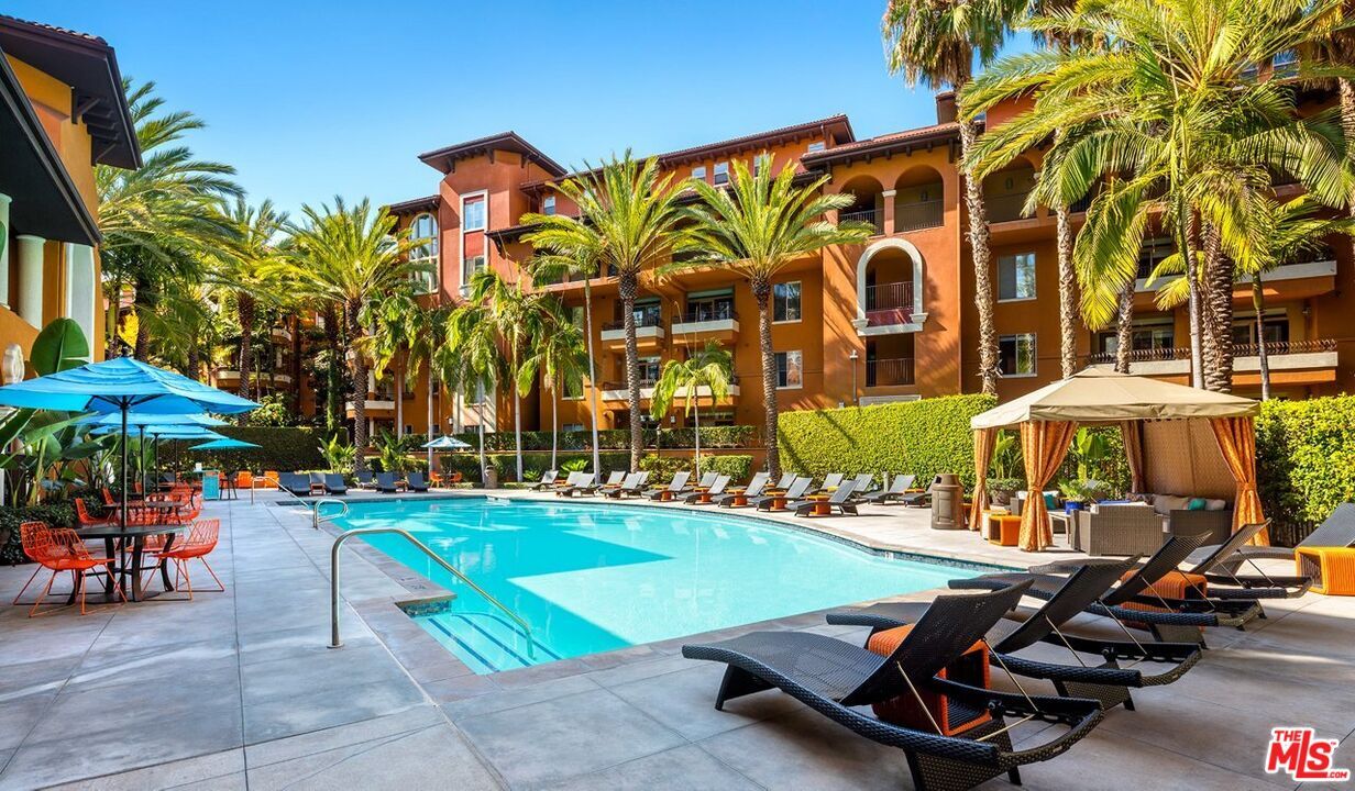 Primary Photo - 342 Hauser Blvd