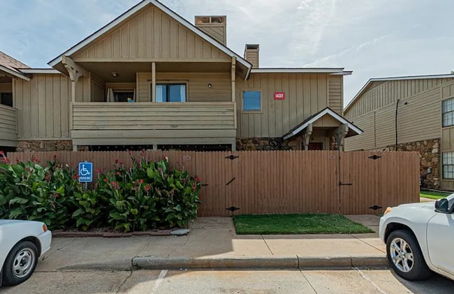 Photo - 14321 N Pennsylvania Ave Townhome