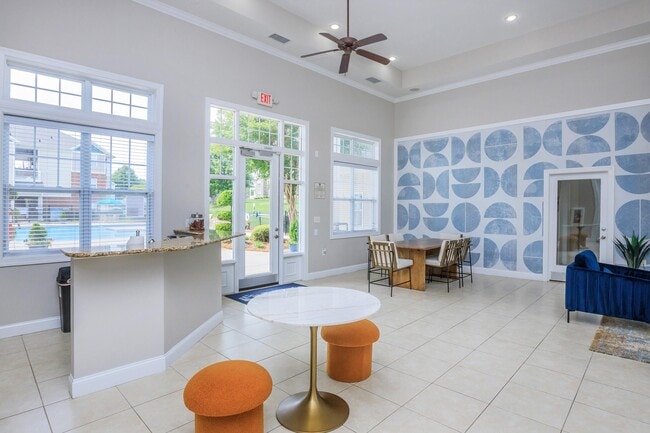 Building Photo - Bradford Park