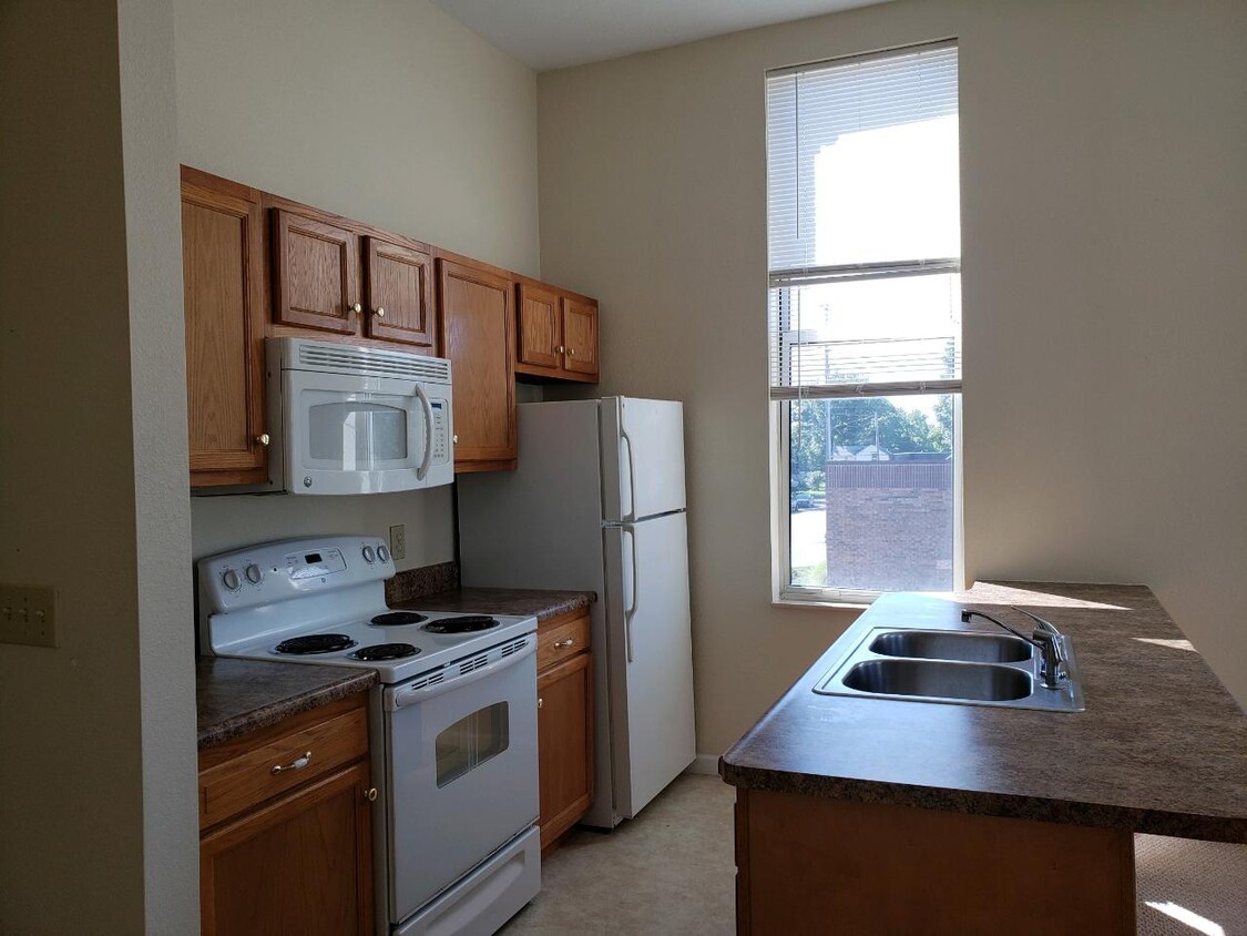 Foto principal - 115 N Main St