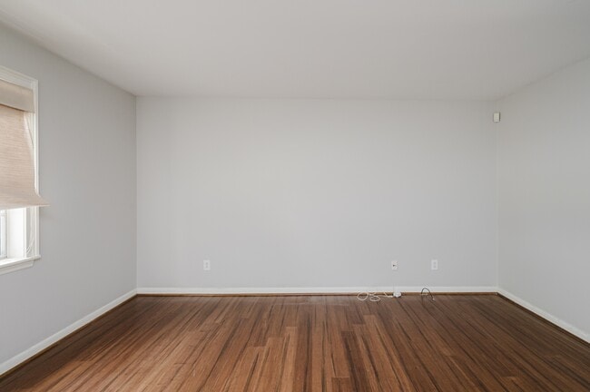 Foto del edificio - 2645 Southbury Cir