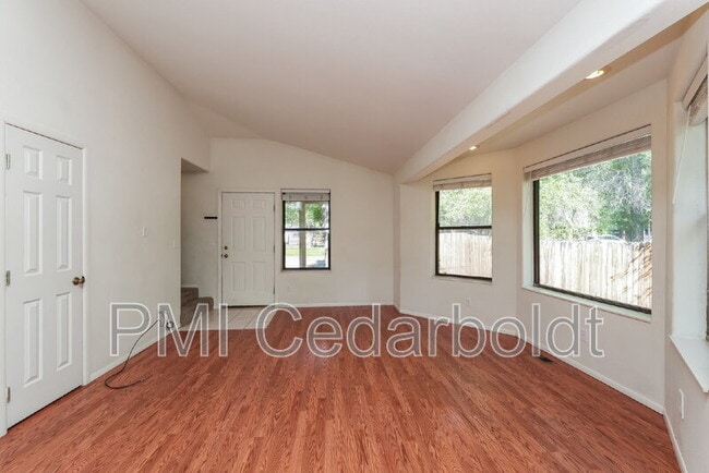 Building Photo - 117 N Sangre De Cristo Ave