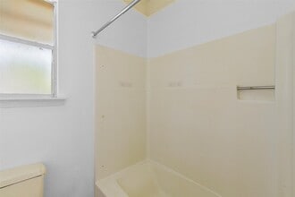 Building Photo - 1315 Peden St Building Photo - 1315 Peden St