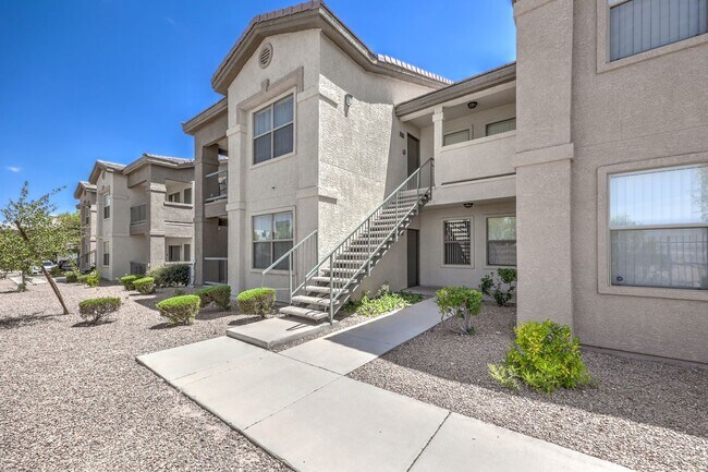 Foto del edificio - SW- 2 Bedroom Condo!