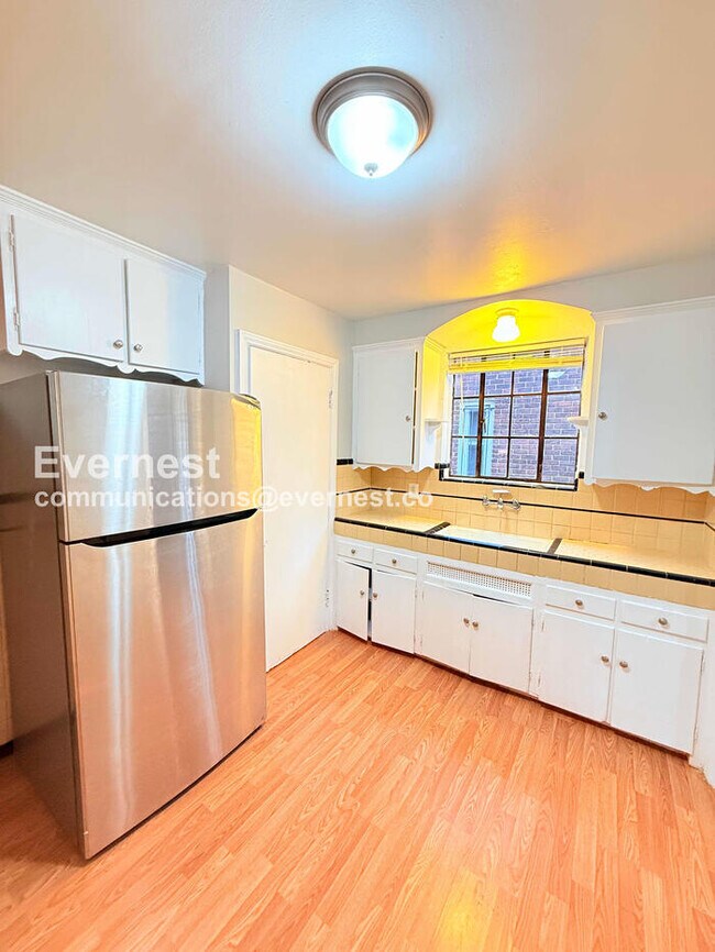 Foto del edificio - 11009 Roxbury St