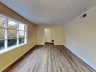 Building Photo - 1205 Golden Cir SW