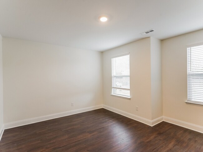 Building Photo - 127 Marin Dr