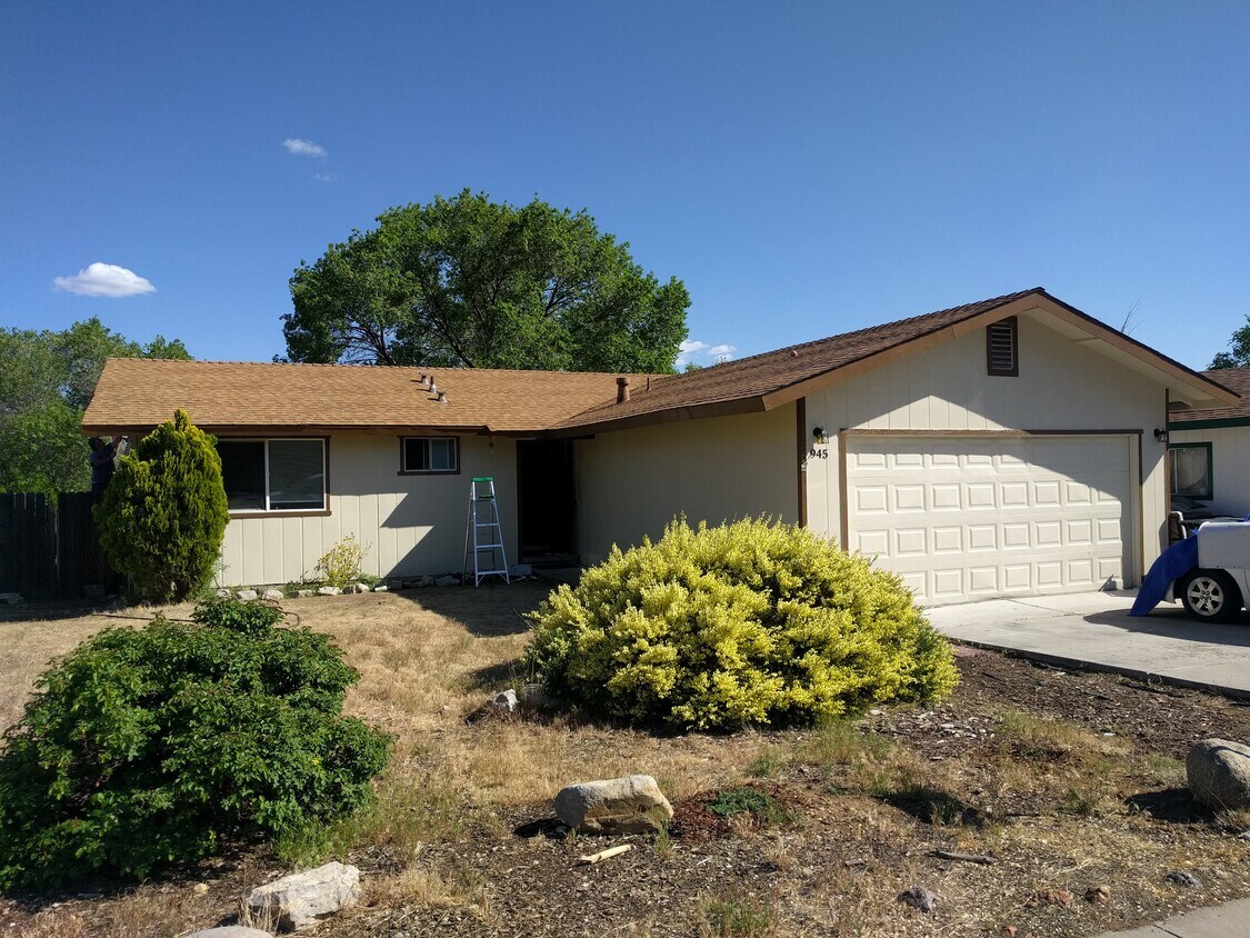 Primary Photo - 945 Tourmaline Dr