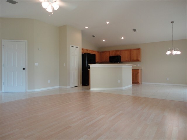 Foto del edificio - 27711 Mulholland Court