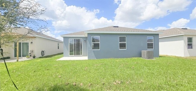 Building Photo - 429 Silver Palm Dr
