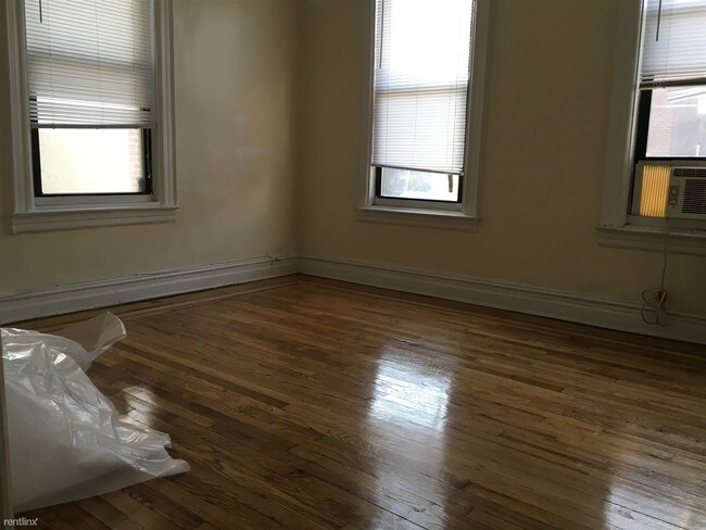 Foto del edificio - 2354 31st Rd