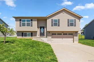 Building Photo - 305 Shadow Trace Dr
