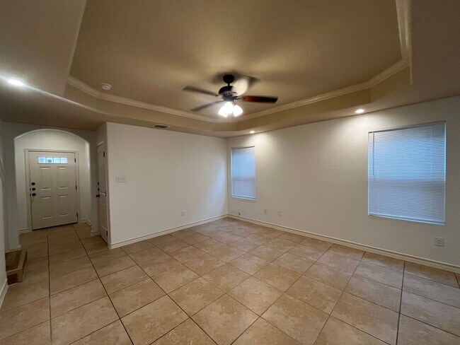 Foto del edificio - 6622 Mia Way