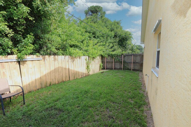 Foto del edificio - 4811 Seagrape Dr