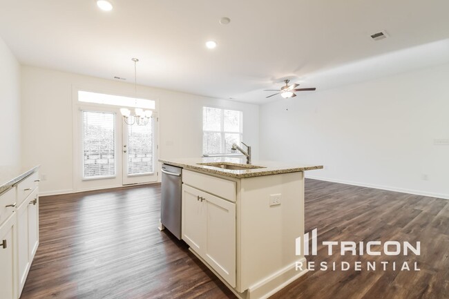 Foto del edificio - 2210 Rosemary Park Ln