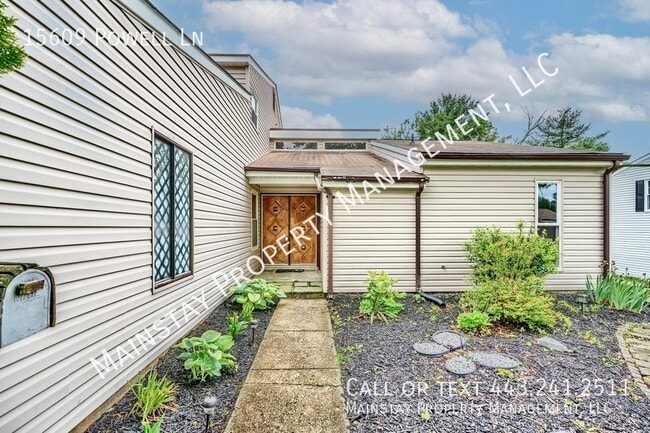 Building Photo - 15609 Powell Ln