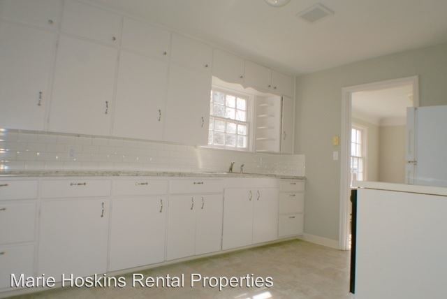 Building Photo - 4932 Fillmore St N