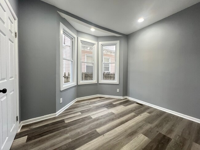 Building Photo - 67 9th Ave