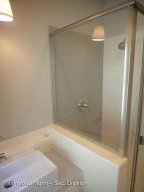 Building Photo - 515 9th St