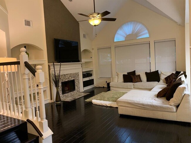 Foto del edificio - 2406 Gentle Brook Ct