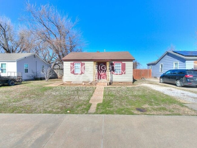 Photo - AVAILABLE NOW! Super Cute 2 Bed/1 Bath with HUGE backyard in Bethany! House