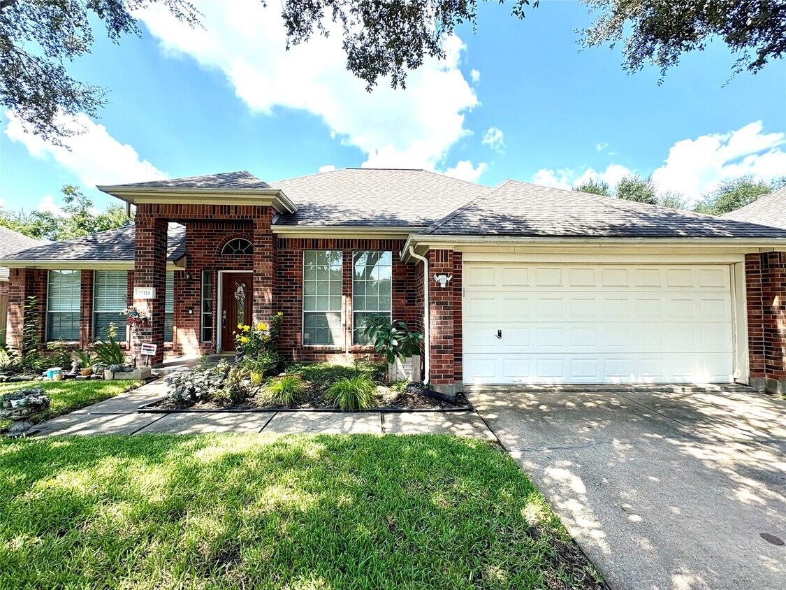 Foto principal - 12114 Pine Brook Dr