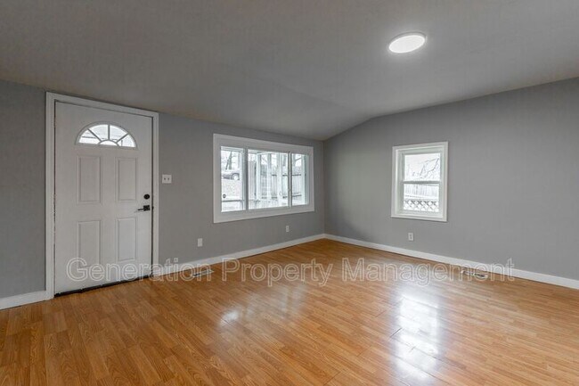 Foto del edificio - 804 Mcgowan Rd