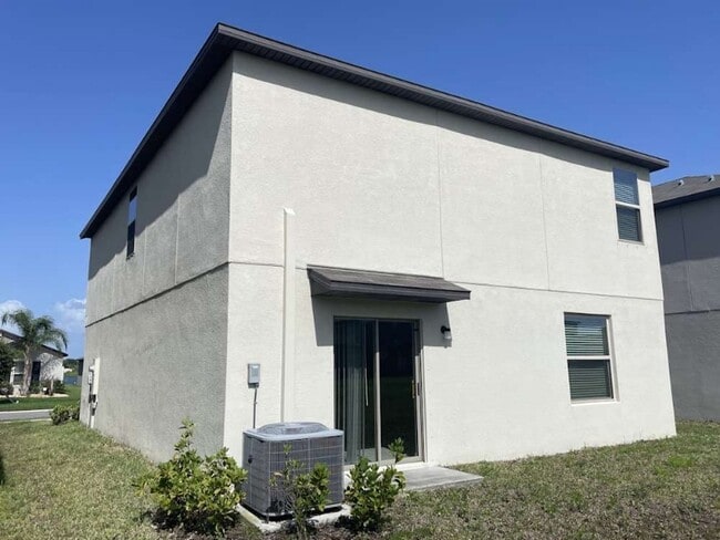 Foto del edificio - 15537 Miller Creek Dr