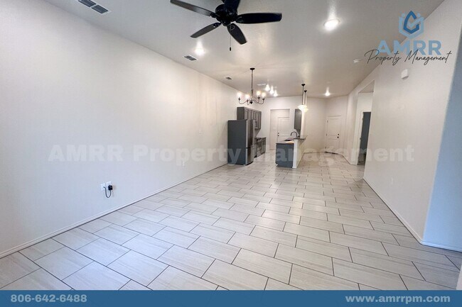 Foto del edificio - Luxury 2 Bedroom Townhome Available PRELEASE