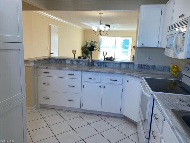 Building Photo - 1344 Myerlee Country Club Blvd