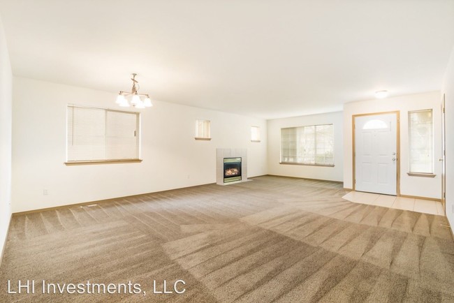 Building Photo - 3 br, 2 bath House - 1140 VILLANOVA STREET