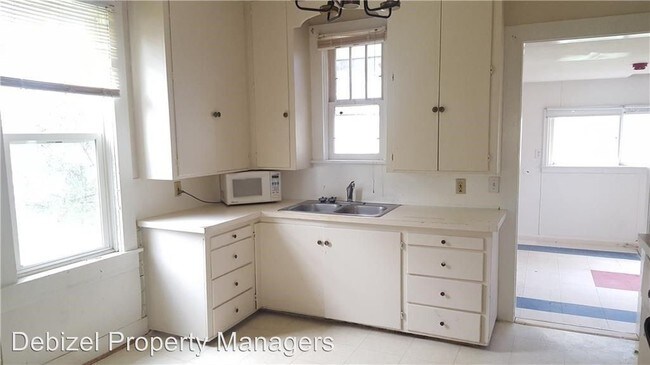 Foto del edificio - 2 br, 1 bath House - 1331 Lake Elmo Road