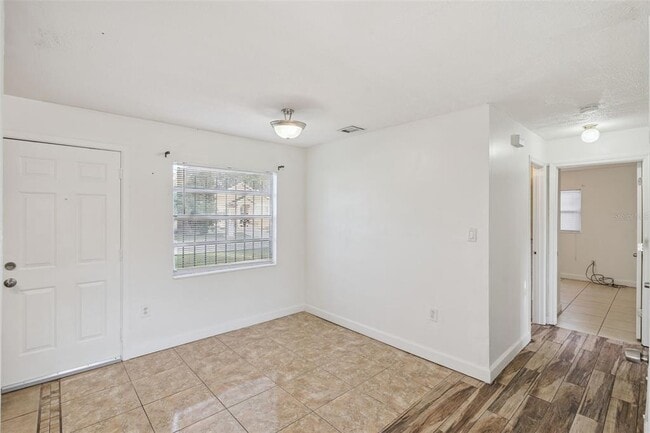 Foto del edificio - 715 S Westmoreland Dr