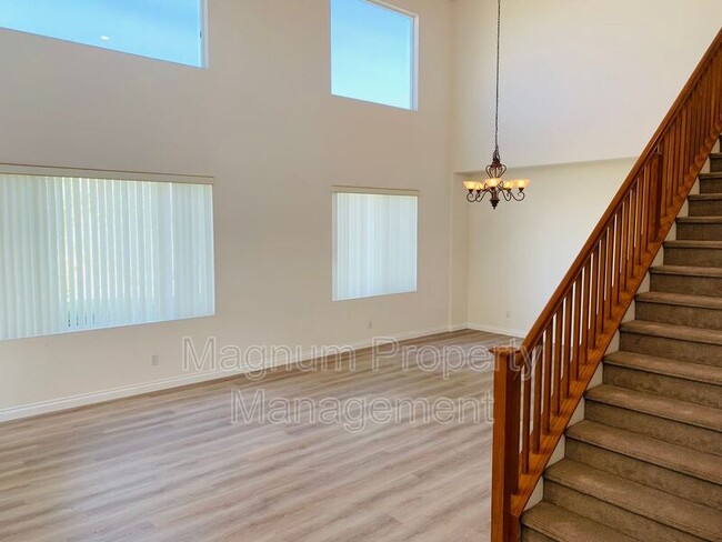 Building Photo - 26317 Palm Tree Ln