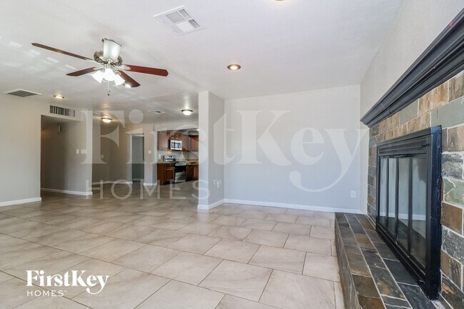 Foto del edificio - 806 E El Caminito Dr