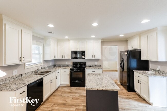 Foto del edificio - 631 Peachtree Rd