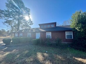 Building Photo - 2701 Wood Dr