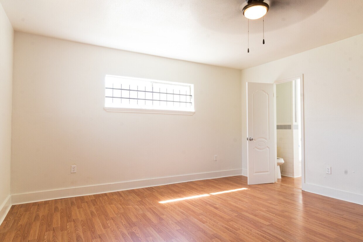 Foto del edificio - 4918 Leffingwell St