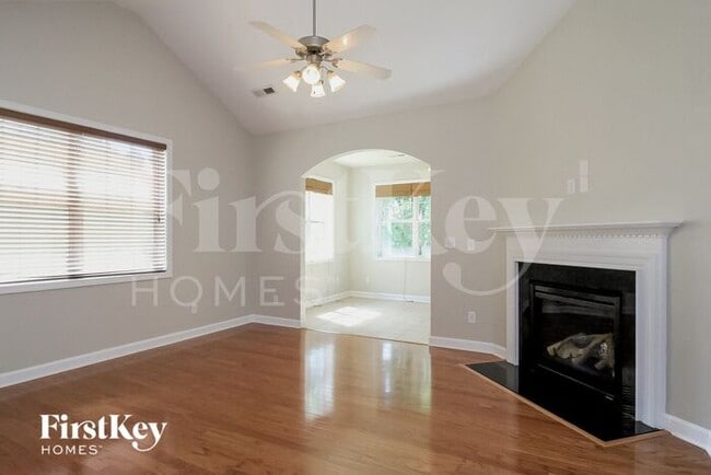 Building Photo - 2476 Birch View Dr