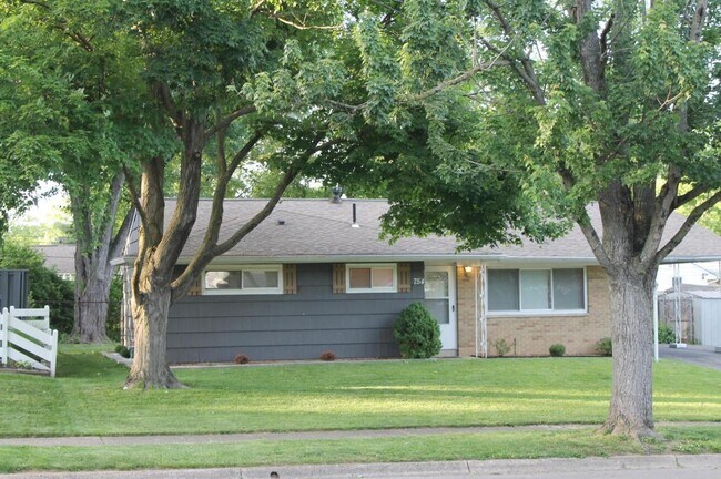 Building Photo - 754 Kettering Rd