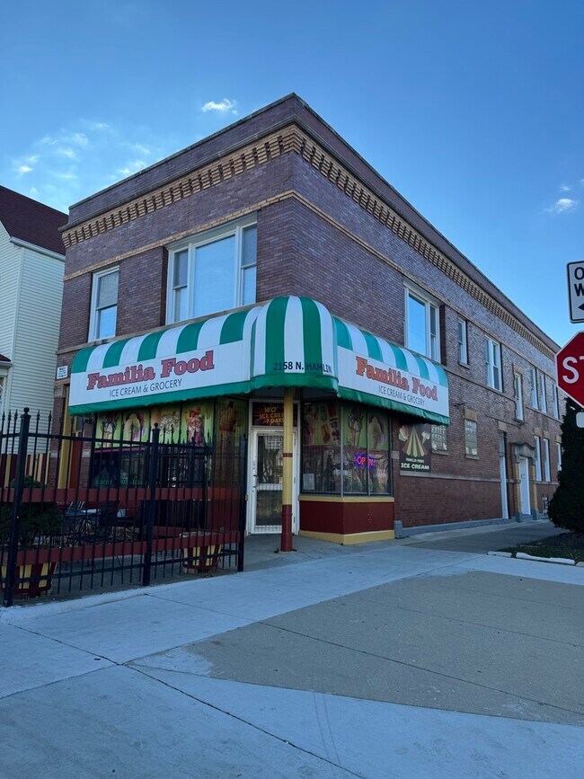 Building Photo - 2158 N Hamlin Ave