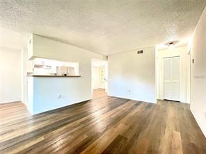 Foto del edificio - 8714 Mallard Reserve Dr
