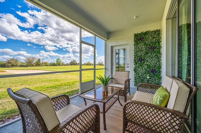 Foto del edificio - 729 Ocean Course Ave